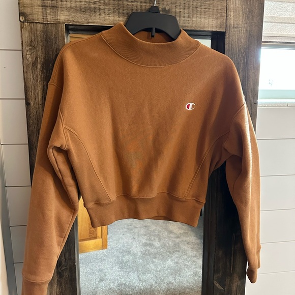 Champion Sweaters - Champion cropped sweatshirt in warm caramel brown tone. True-to-size fit. Small
